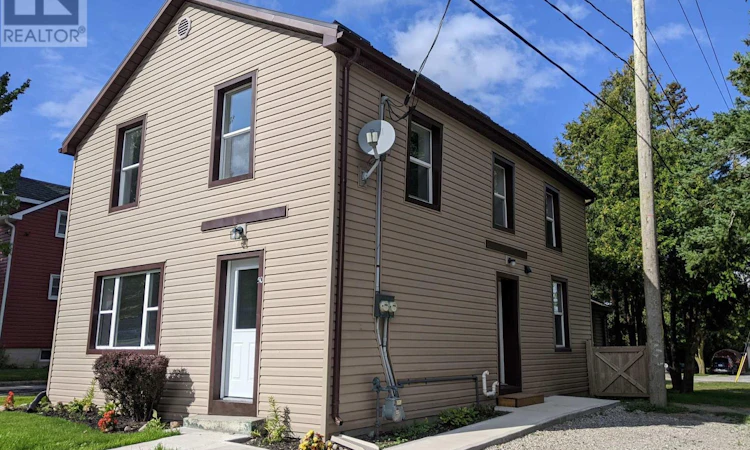 50 Goderich Street E