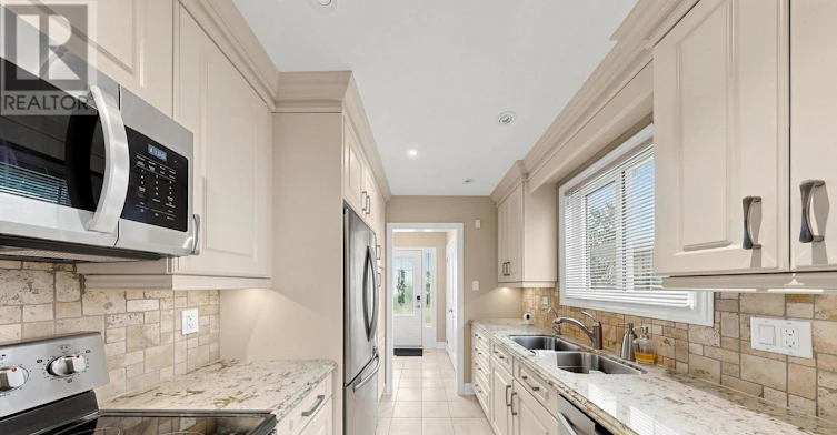 2328 Yolanda Drive, Oakville, ON, L6L 2H6 - 4