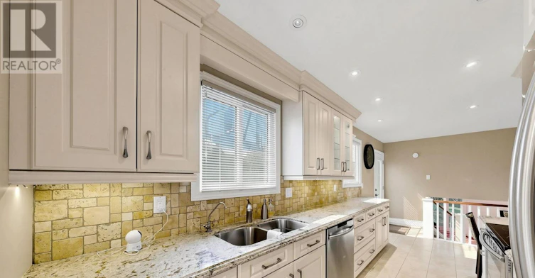 2328 Yolanda Drive, Oakville, ON, L6L 2H6 - 5
