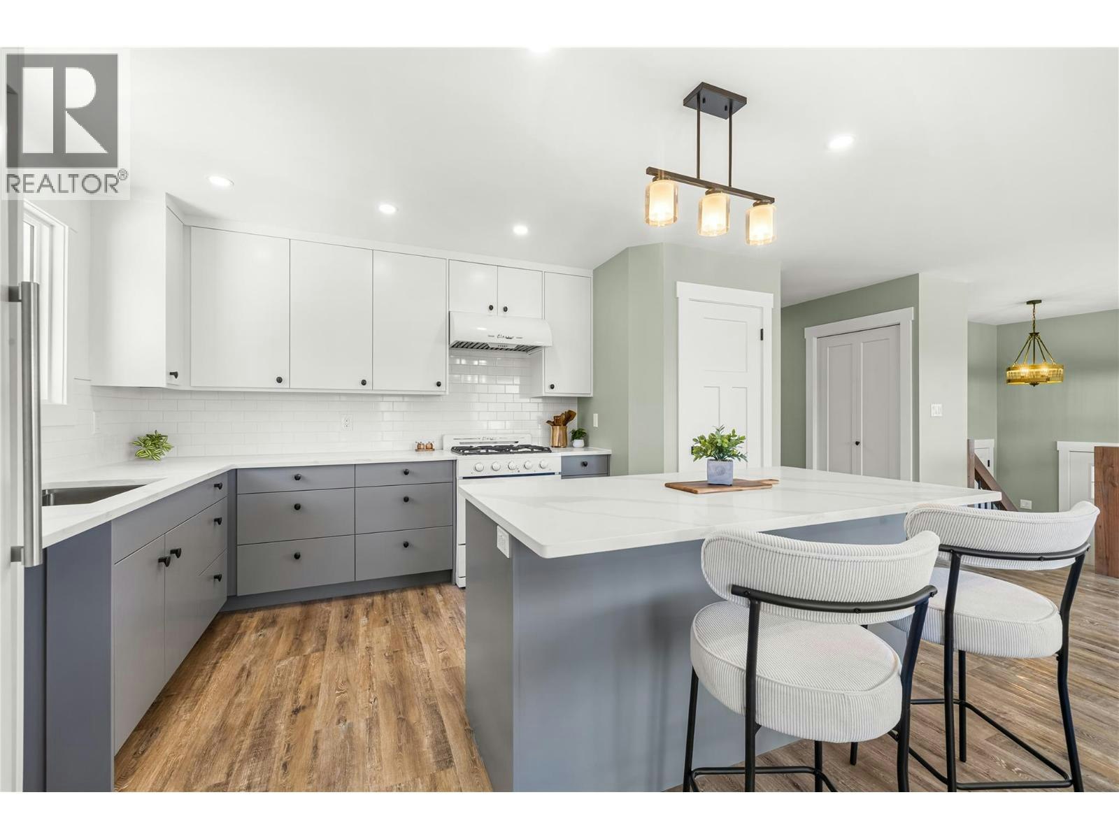 3726 Phillips Road, Lister, BC, V0B 1G2