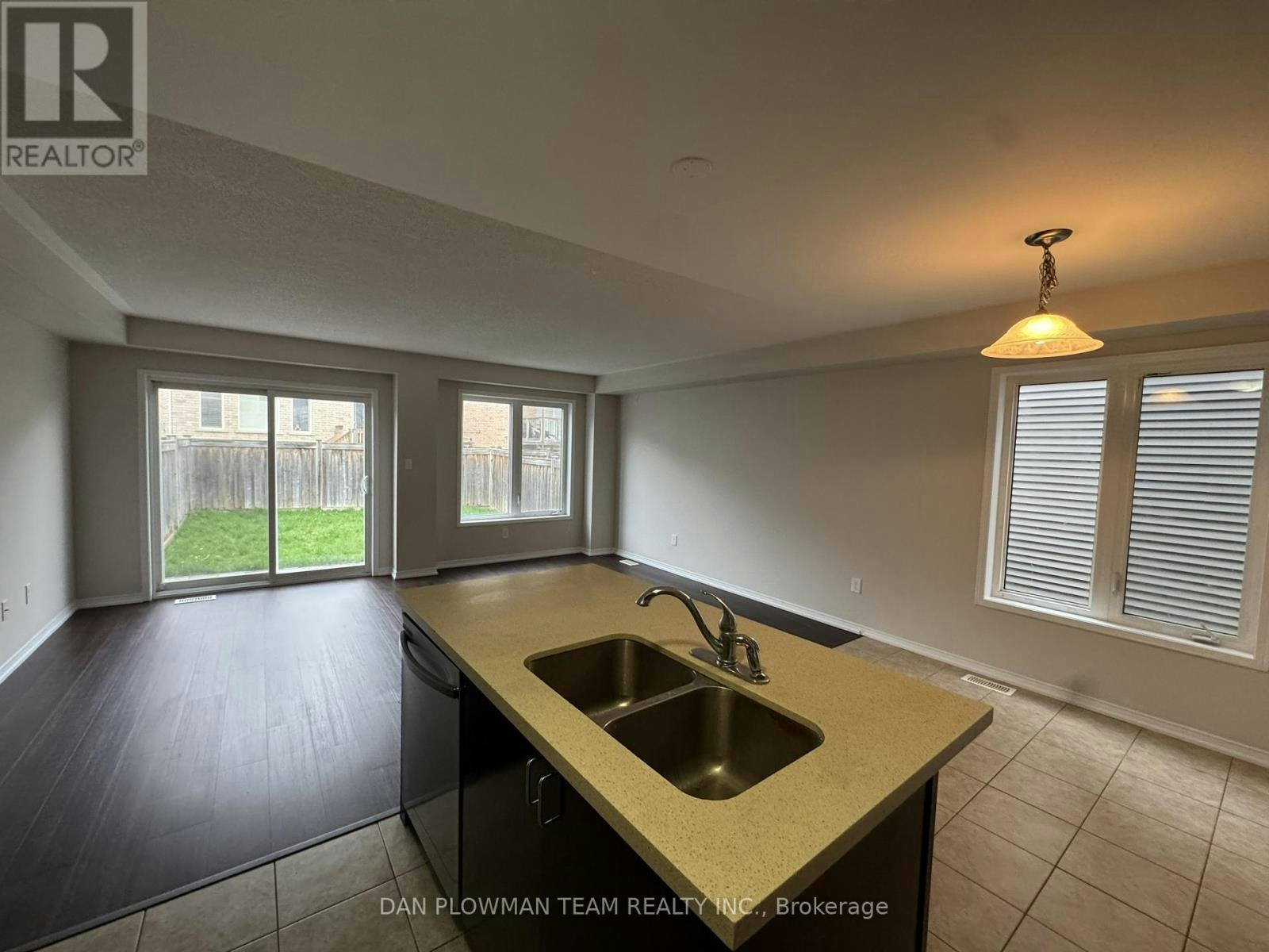 150 Dance Act Avenue, Oshawa, ON, L1L 0H4 - 7