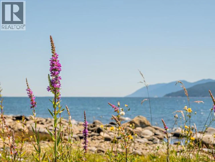9449 Stittle Road, Powell River, BC - 53