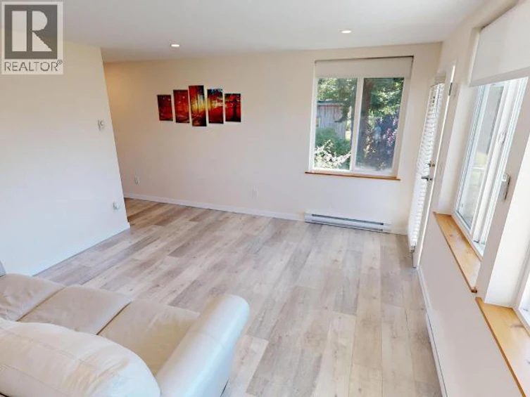 9449 Stittle Road, Powell River, BC - 14