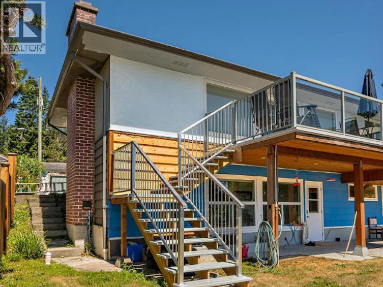 9449 Stittle Road, Powell River, BC - 47