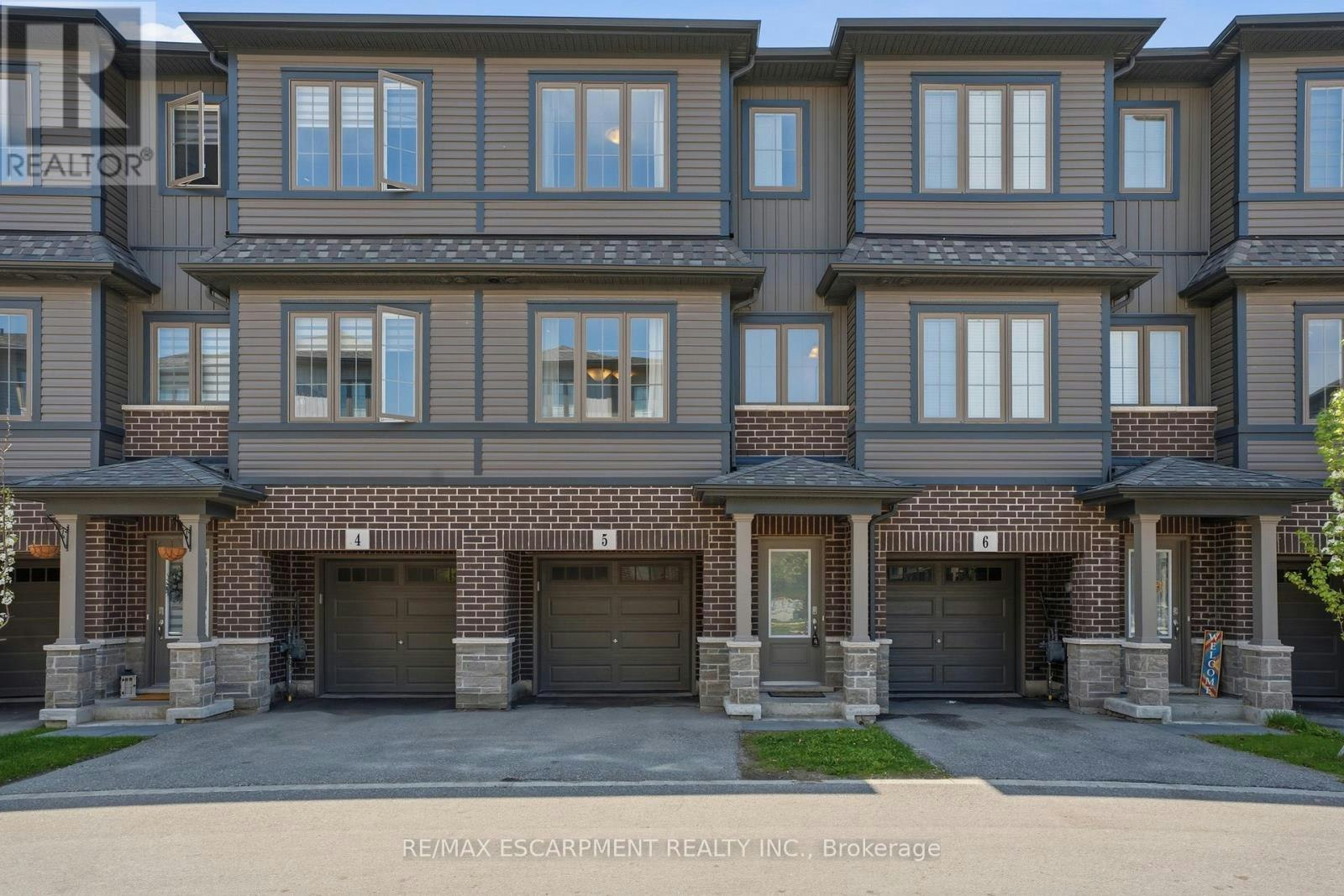 5-124 Compass Trail, Cambridge, ON, N3E 0E3