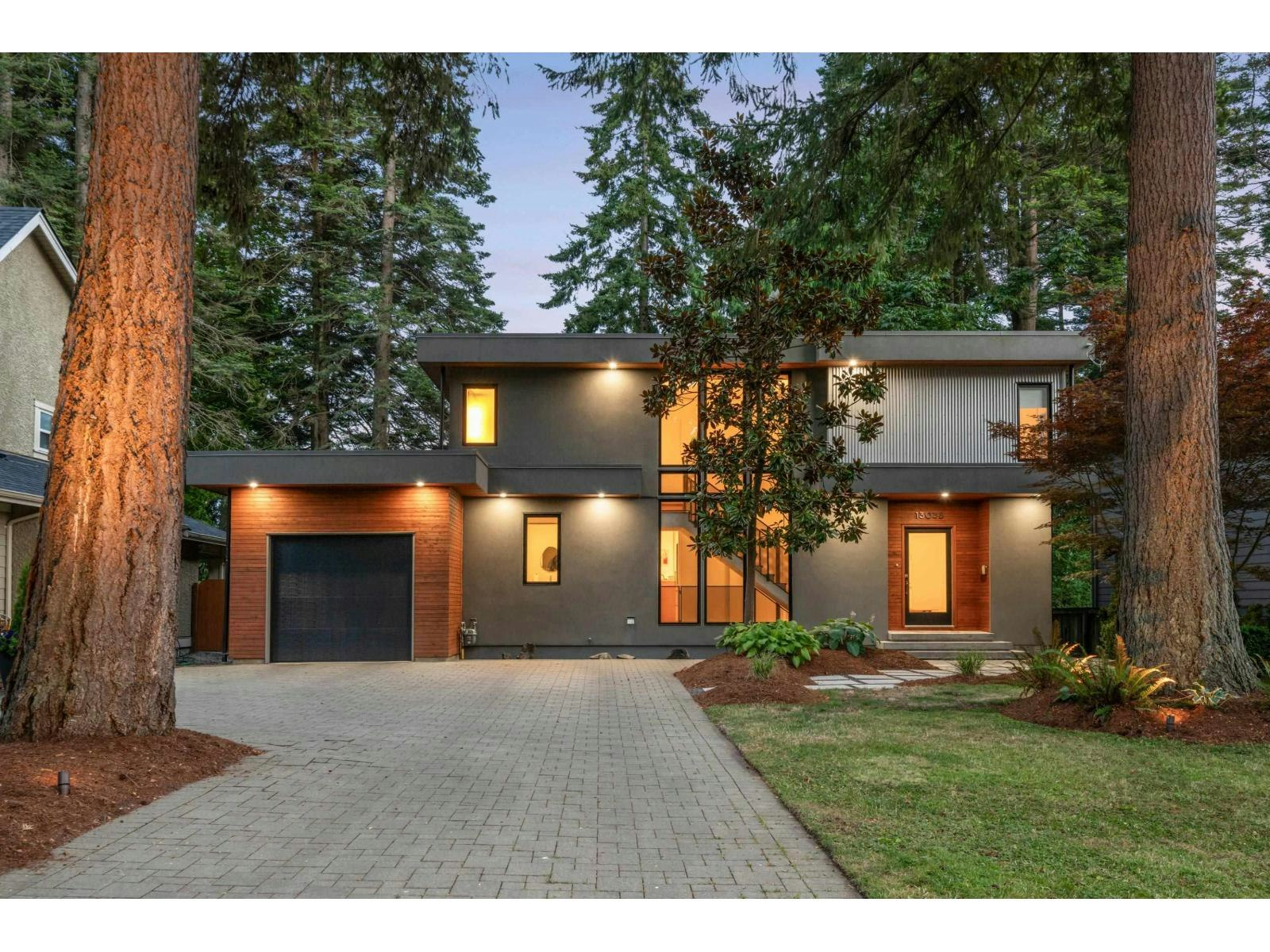 13038 14a Avenue, Surrey, BC, V4A 1J1
