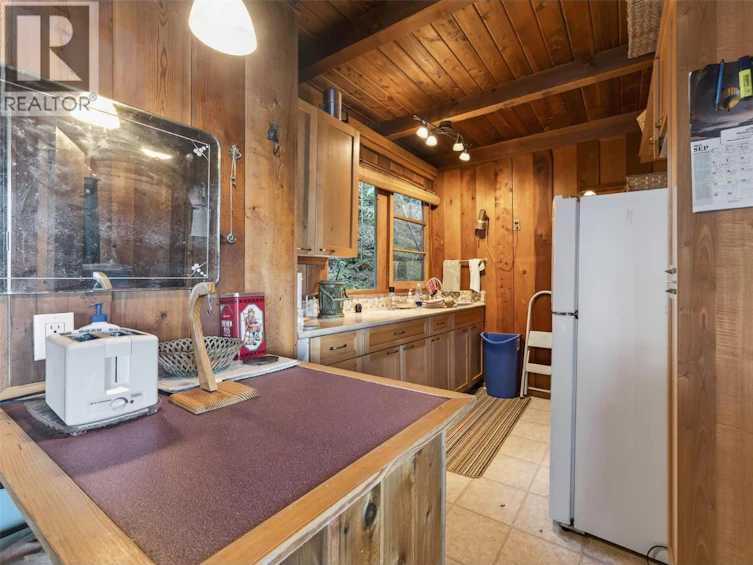 1294 Green Road, Balfour, BC, V1L 6R5 - 11