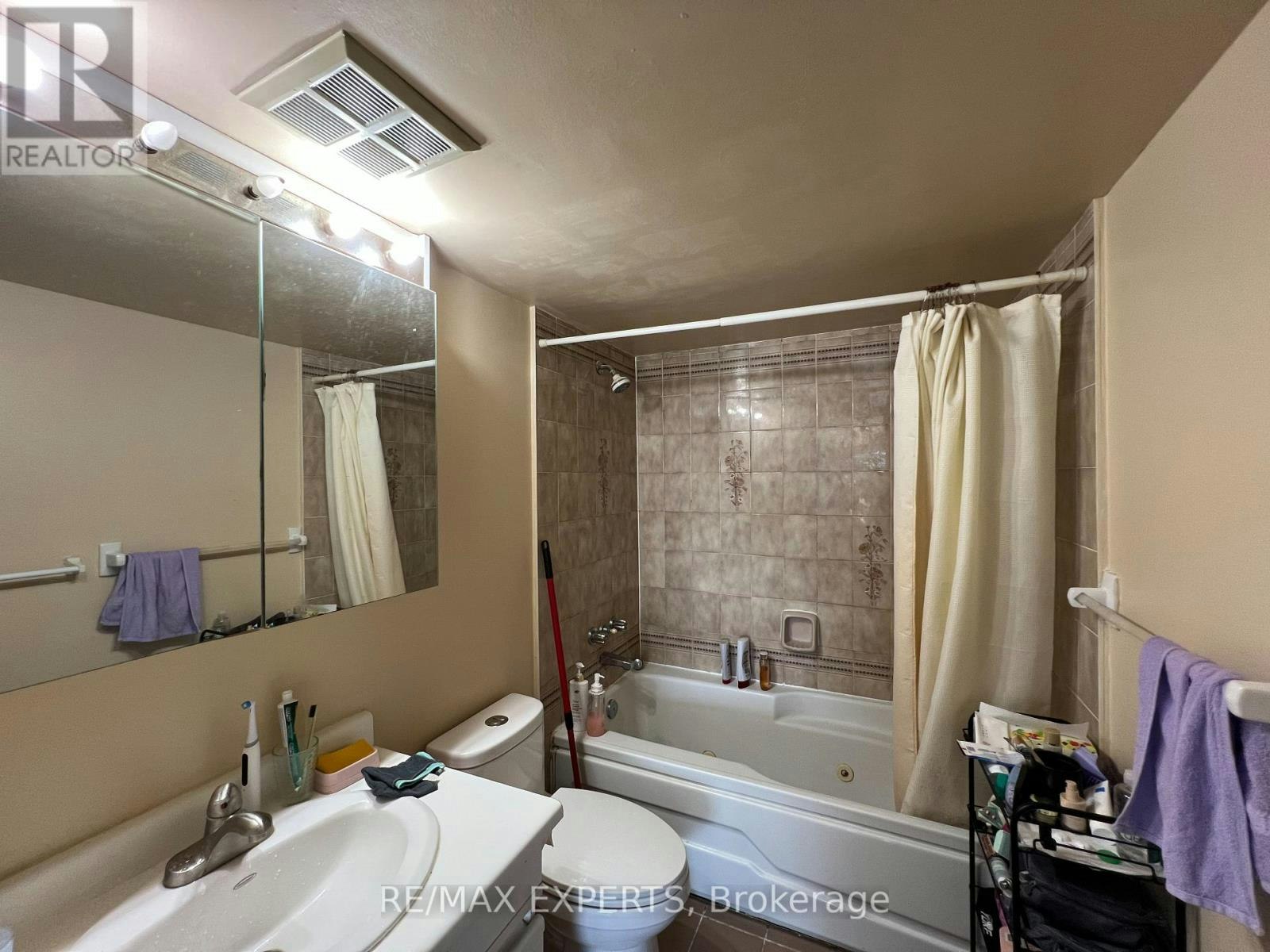 2218-1001 Bay Street, Toronto, ON, M5S 3A6 - 17