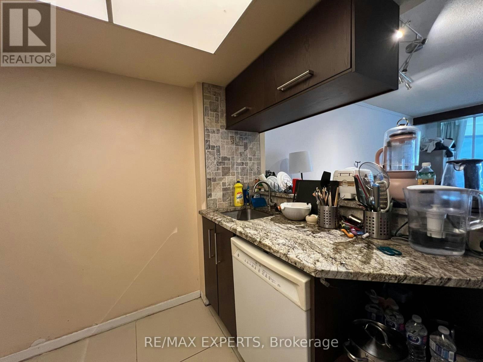 2218-1001 Bay Street, Toronto, ON, M5S 3A6 - 4