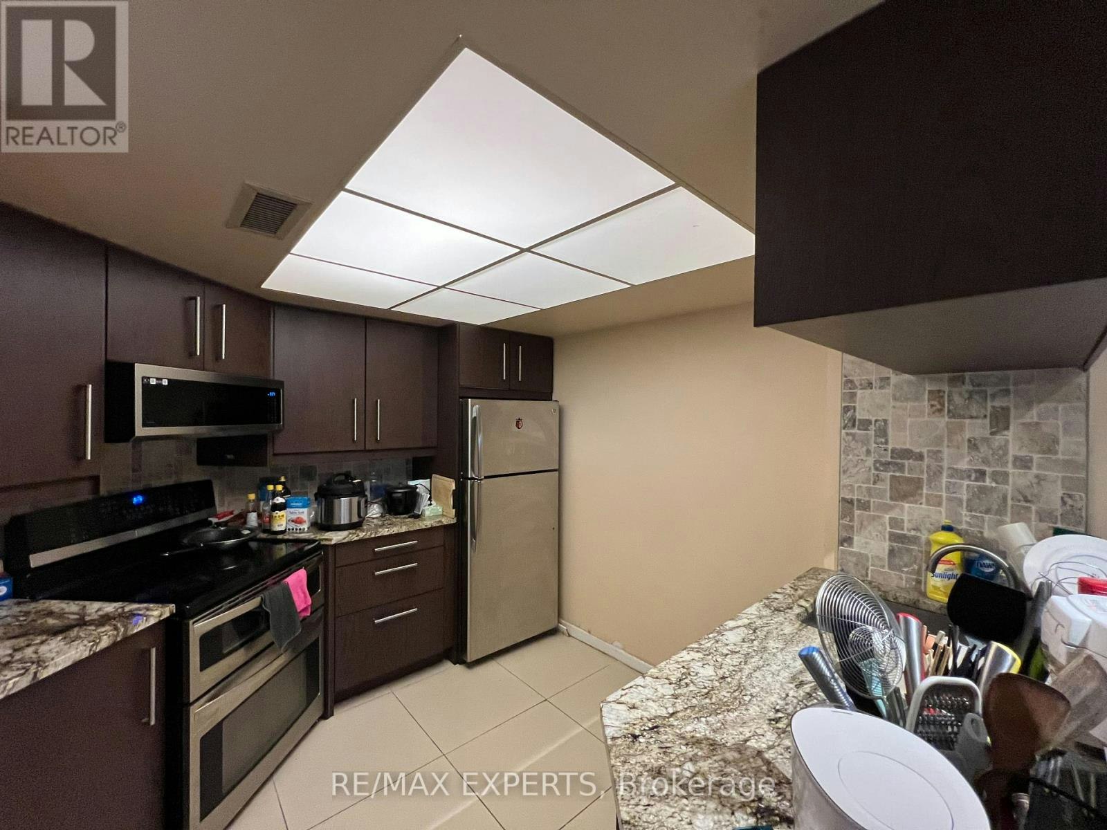 2218-1001 Bay Street, Toronto, ON, M5S 3A6 - 2