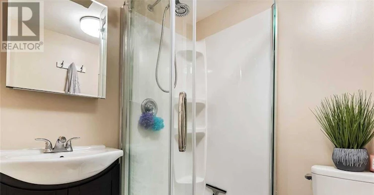67 Denton Circle, Vaughan, ON, L6A 2N4 - 12