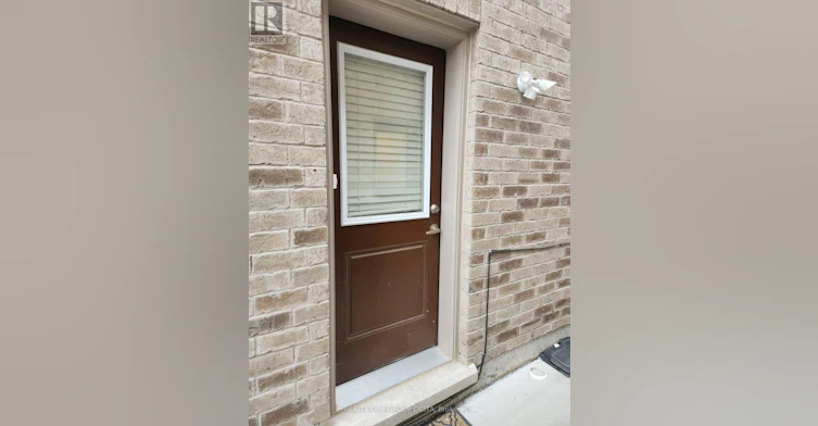6 Quinton (Lower Ridge, Brampton, ON, L6Y 0E3 - 3