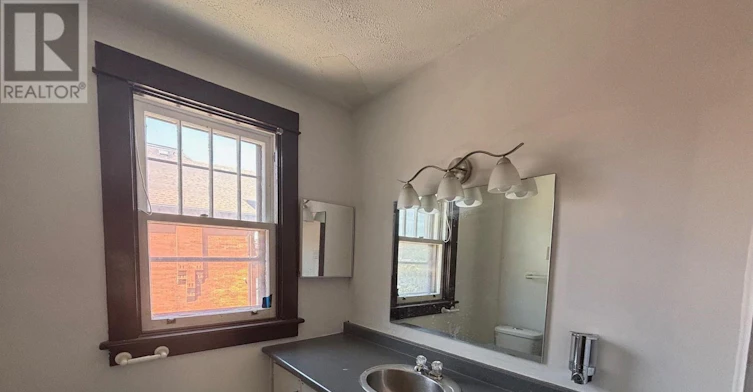 322 Waverley Street, Ottawa, ON, K2P 0W3 - 11