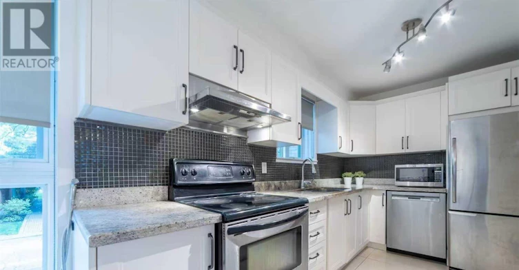 85 Scenic Mill Way, Toronto, ON, M2L 1S9 - 18