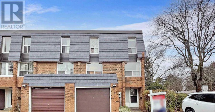 2 Renata Royal Way, Toronto, ON, M2H 1K9