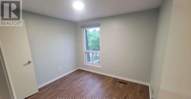 2 Renata Royal Way, Toronto, ON, M2H 1K9 - 4