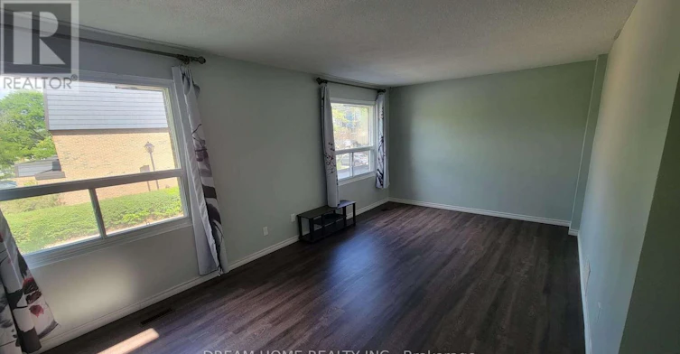 2 Renata Royal Way, Toronto, ON, M2H 1K9 - 5