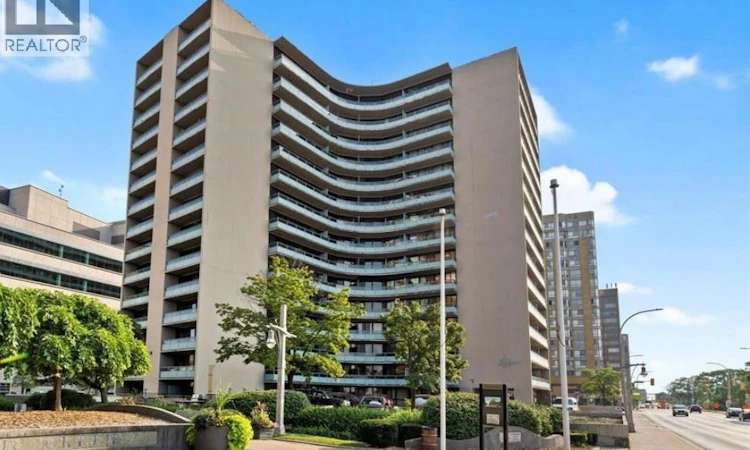 408-111 Riverside Drive East