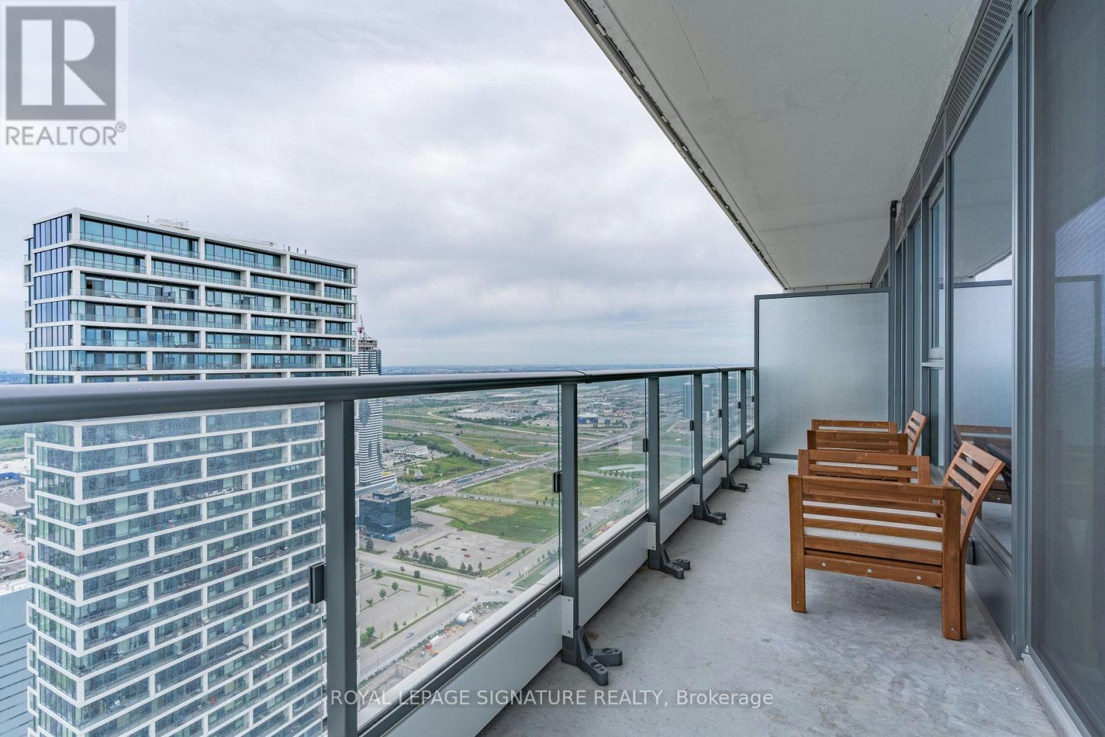5903-898 Portage Parkway, Vaughan, ON, L4L 0J6 - 23