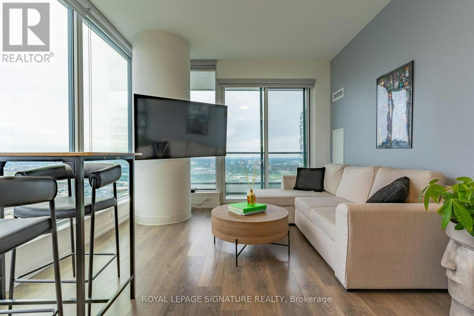 5903-898 Portage Parkway, Vaughan, ON, L4L 0J6 - 5