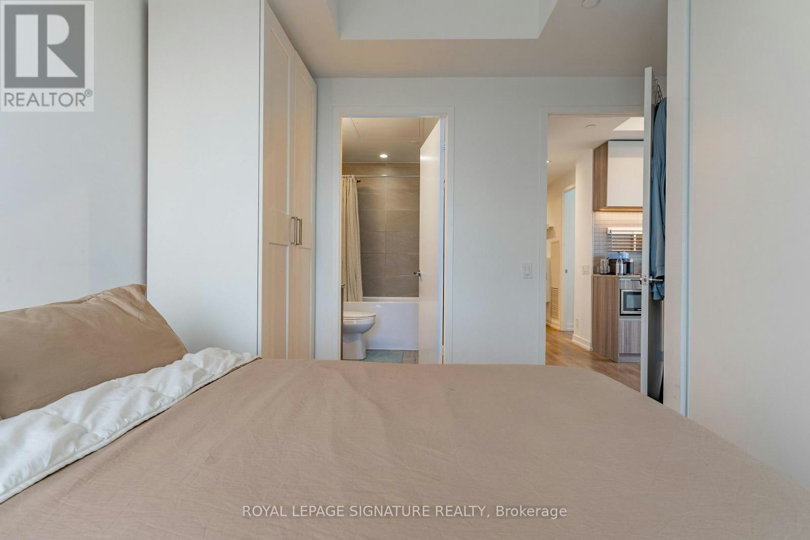 5903-898 Portage Parkway, Vaughan, ON, L4L 0J6 - 13