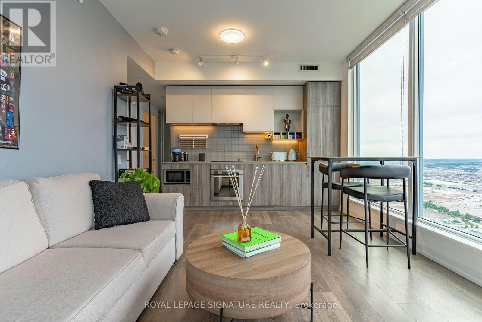 5903-898 Portage Parkway, Vaughan, ON, L4L 0J6 - 2