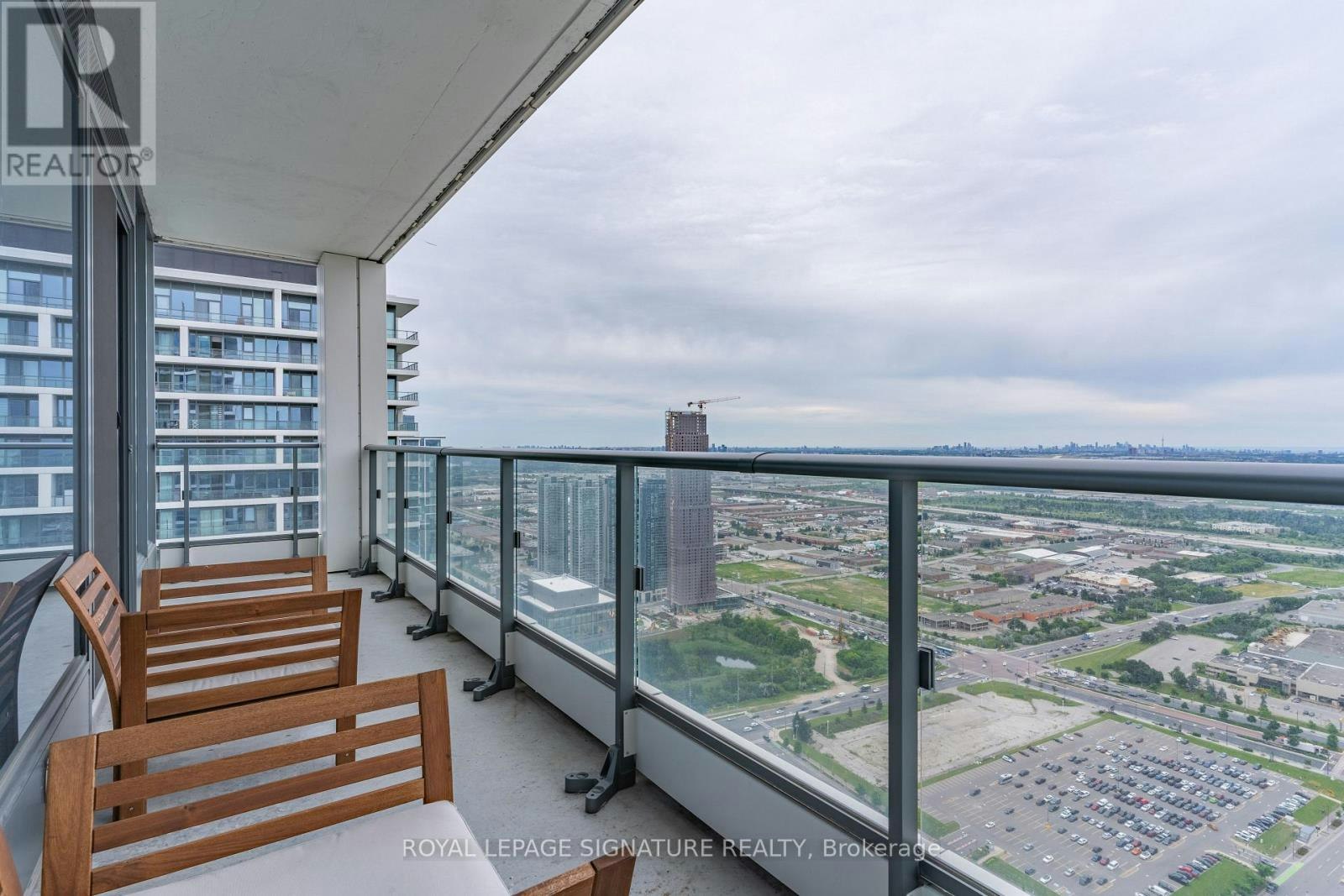 5903-898 Portage Parkway, Vaughan, ON, L4L 0J6 - 21