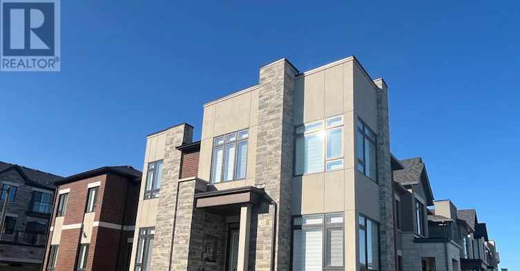 42 Mindanao Avenue, Markham, ON, L6C 3E1 - 2