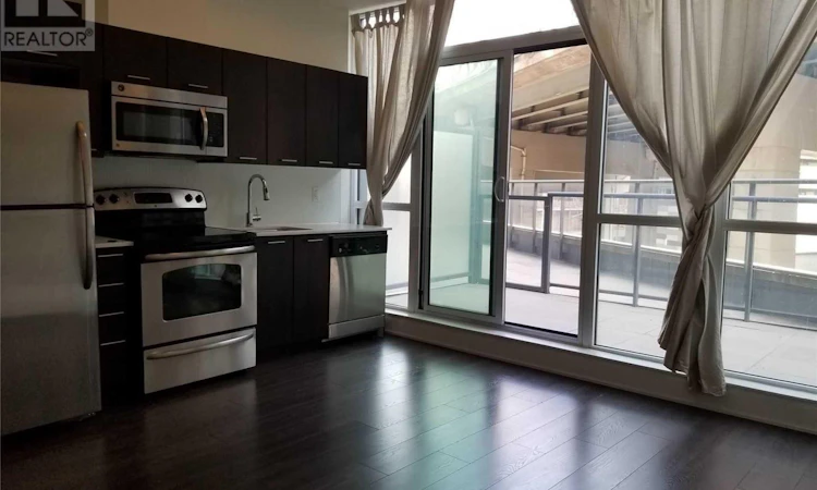 220-169 Fort York Boulevard