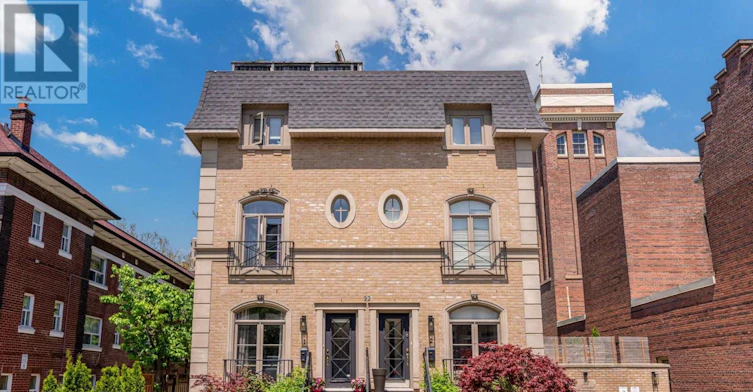 4-22 Balmoral Avenue, Toronto, ON, M4V 1J4 - 2