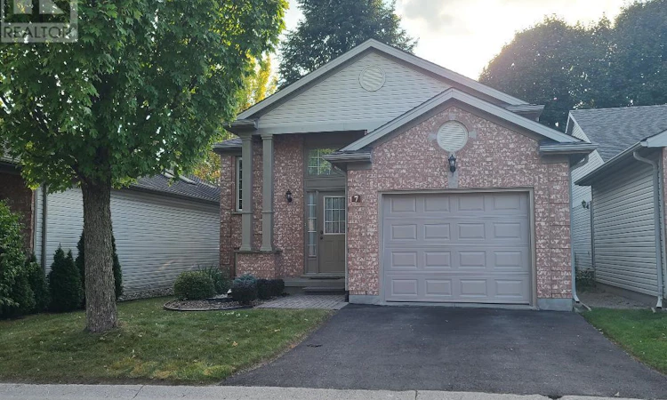 145 North Centre Road