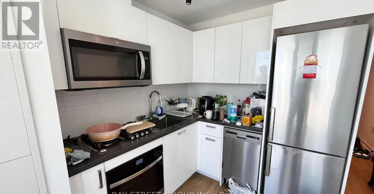 1704-195 Mccaul Street, Toronto, ON, M5T 1W6 - 6