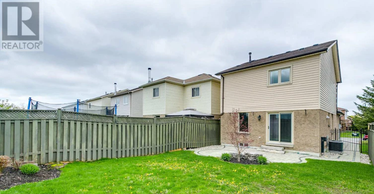 15 Kennedy Drive, Clarington, ON, L1E 2H2 - 15