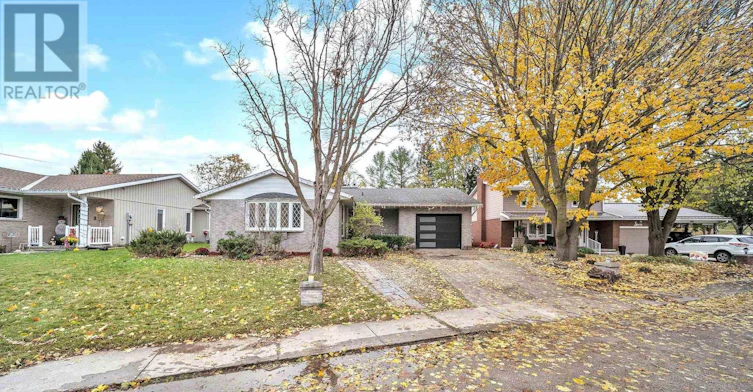5 Centennial Drive, Brockton, ON, N0G 2V0 - 2
