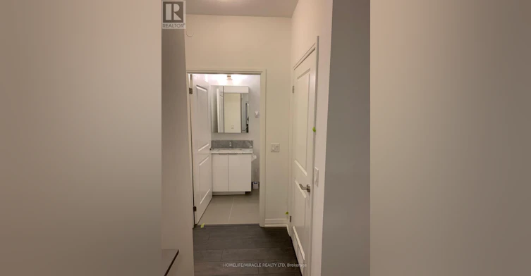 510-99 Eagle Rock Way, Vaughan, ON, L6A 5A7 - 6
