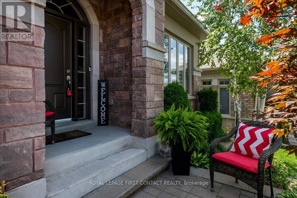 222 Ridge Way, New Tecumseth, ON, L9R 0H2