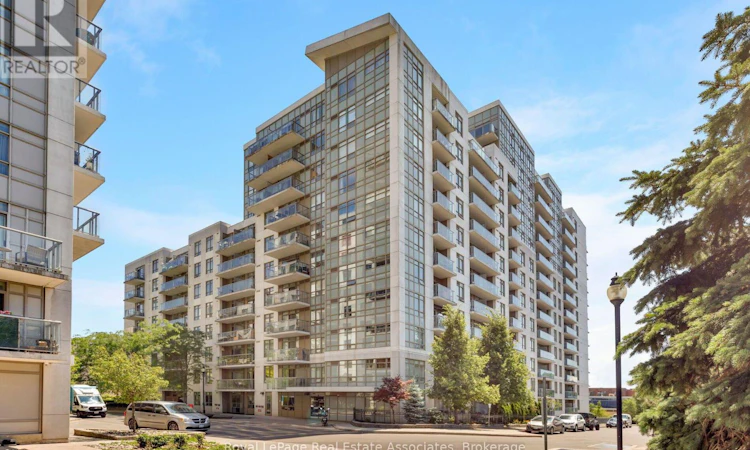 512-812 Lansdowne Avenue