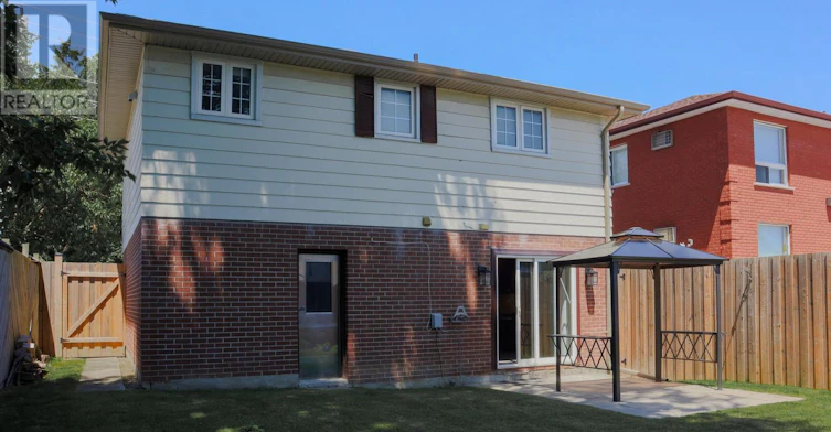 1-349 Adelaide Avenue W, Oshawa, ON, L1J 2R7 - 17