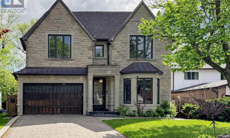 64 Summerfeldt Crescent