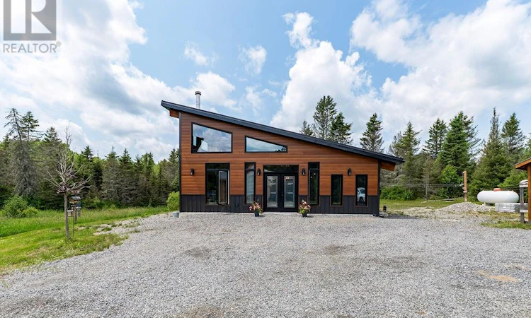 895 Horseshoe Lake Road