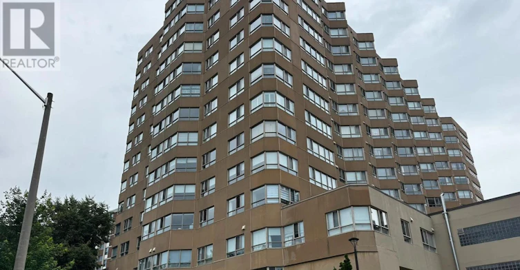 402-4 Parkvista, Toronto, ON, M4B 3M8