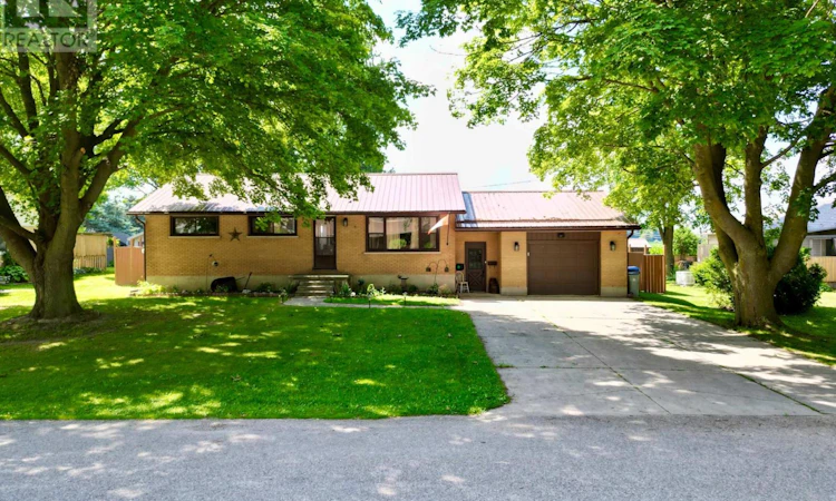 23 York Crescent