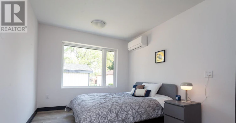 MAIN-670 Upper Wellington Street, Hamilton, ON, L9A 3R1 - 5