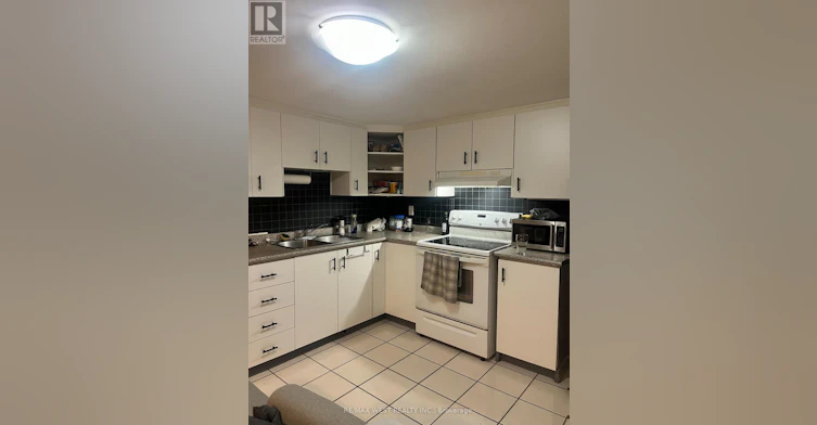 LOWER-926 College Street, Toronto, ON, M6H 1A4 - 3