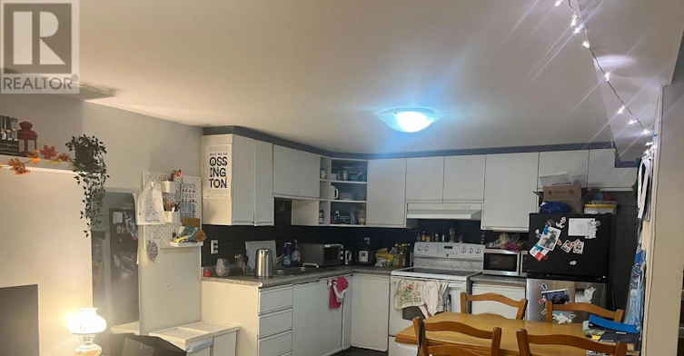 LOWER-926 College Street, Toronto, ON, M6H 1A4 - 2