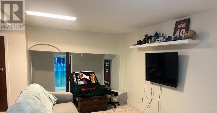 LOWER-926 College Street, Toronto, ON, M6H 1A4 - 5