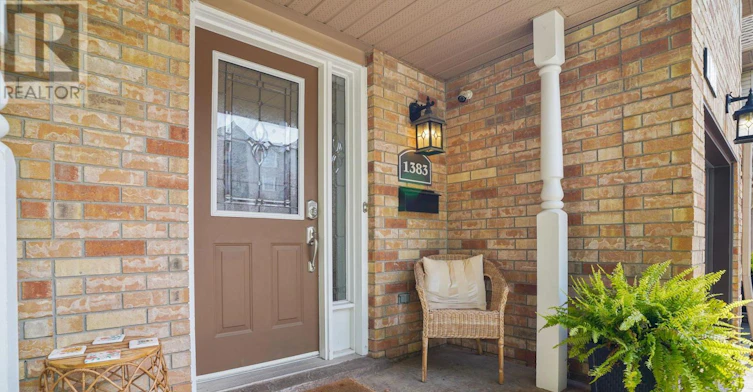 1383 Tobyn Drive, Burlington, ON, L7M 4V7 - 2