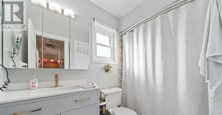2 Marchmont Place, Belleville, ON, K8P 5E4 - 18