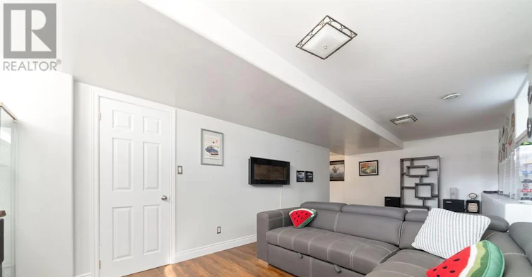 2 Marchmont Place, Belleville, ON, K8P 5E4 - 24
