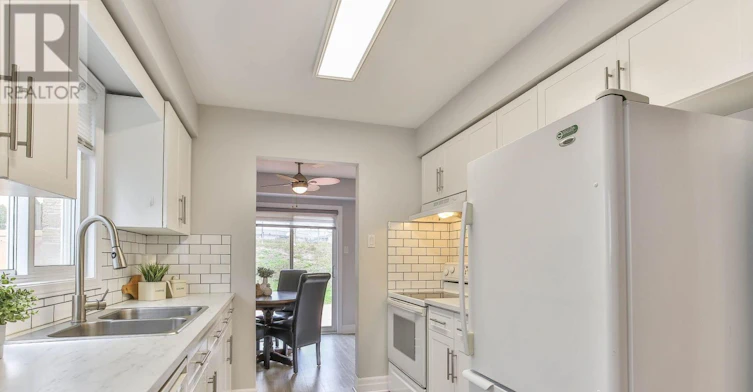 952 Thistledown Way, London, ON, N6G 4Z6 - 11